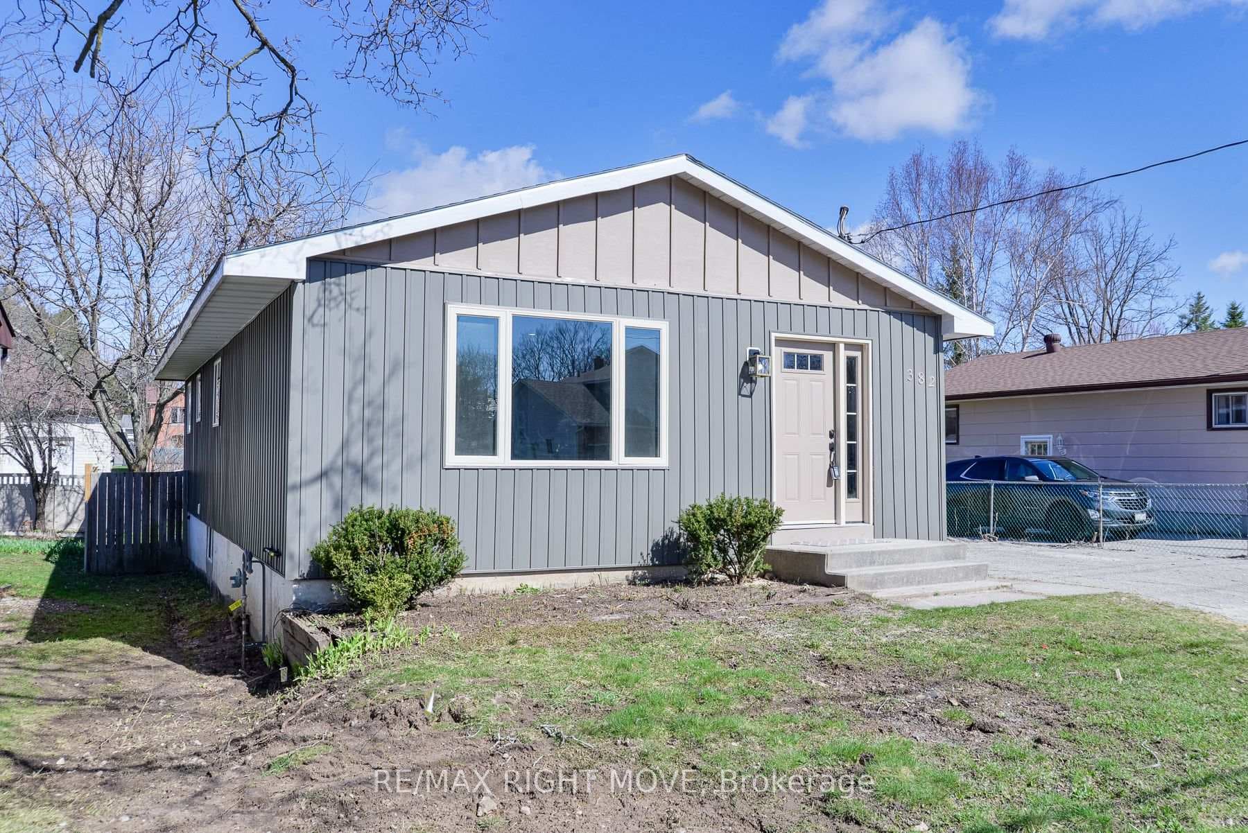 382 Mary Street photo 27