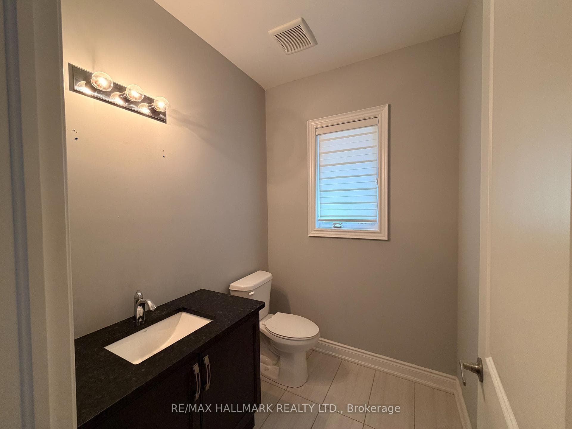 86 Holt Drive photo 12