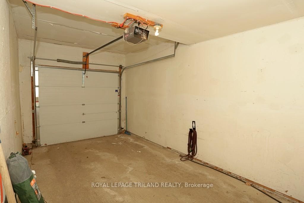 131 Bonaventure Drive Unit 2 photo 25