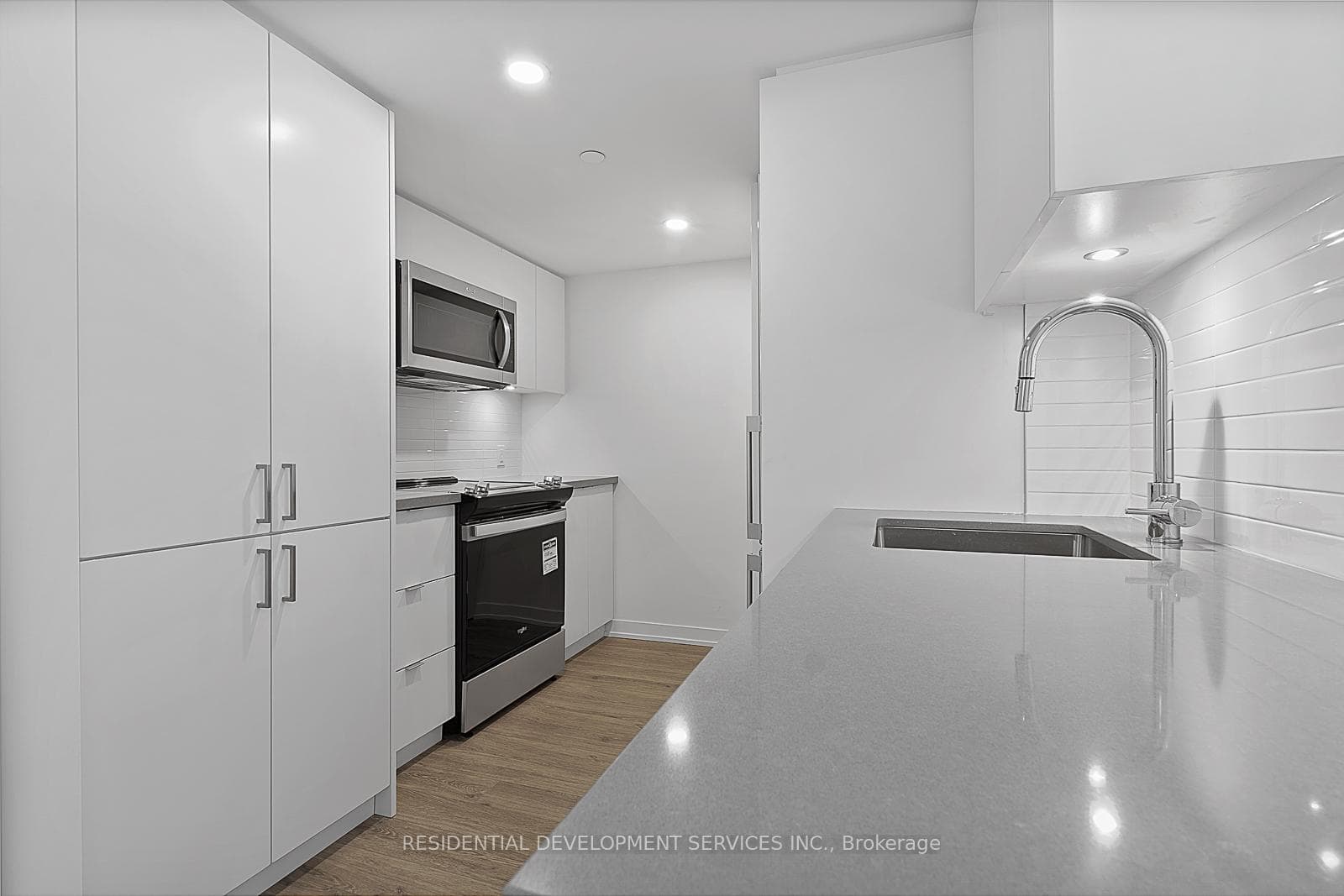 500 Wilson Avenue Unit 415 photo 3