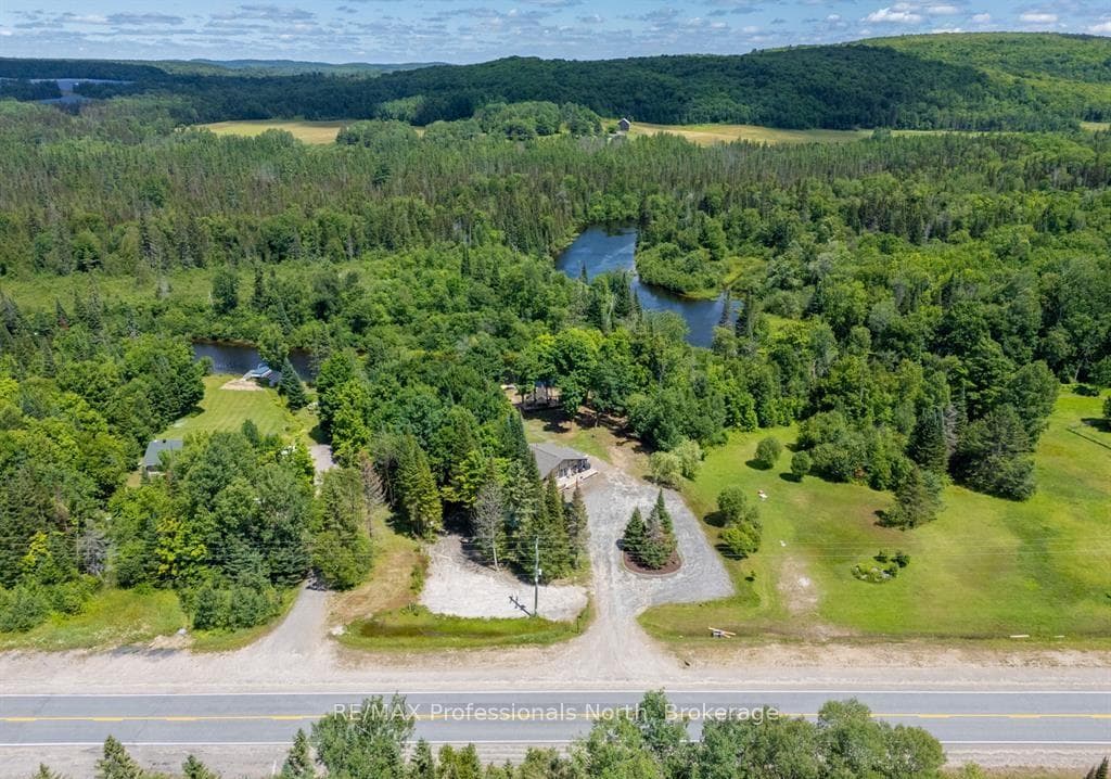 899 KATRINE Road photo 2