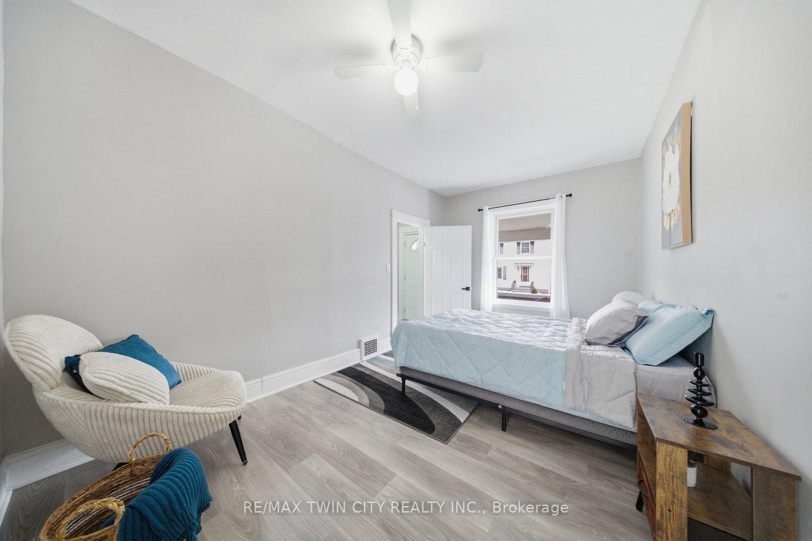 13 Salisbury Avenue photo 22