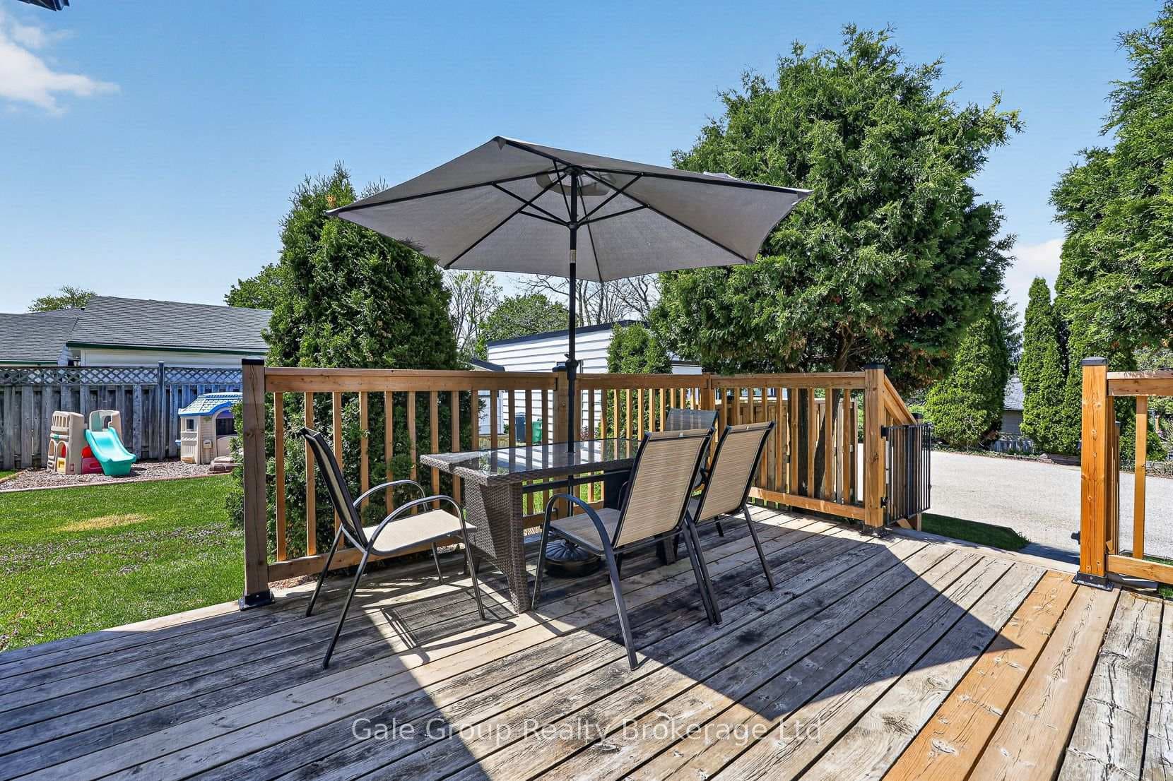 339 Spencer Street photo 35
