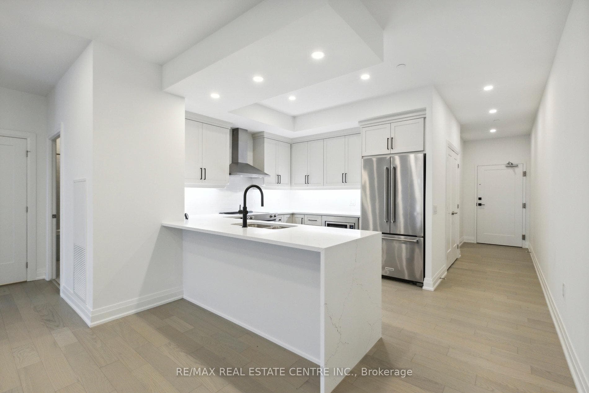 71 Wyndham Street Unit 602 photo 11