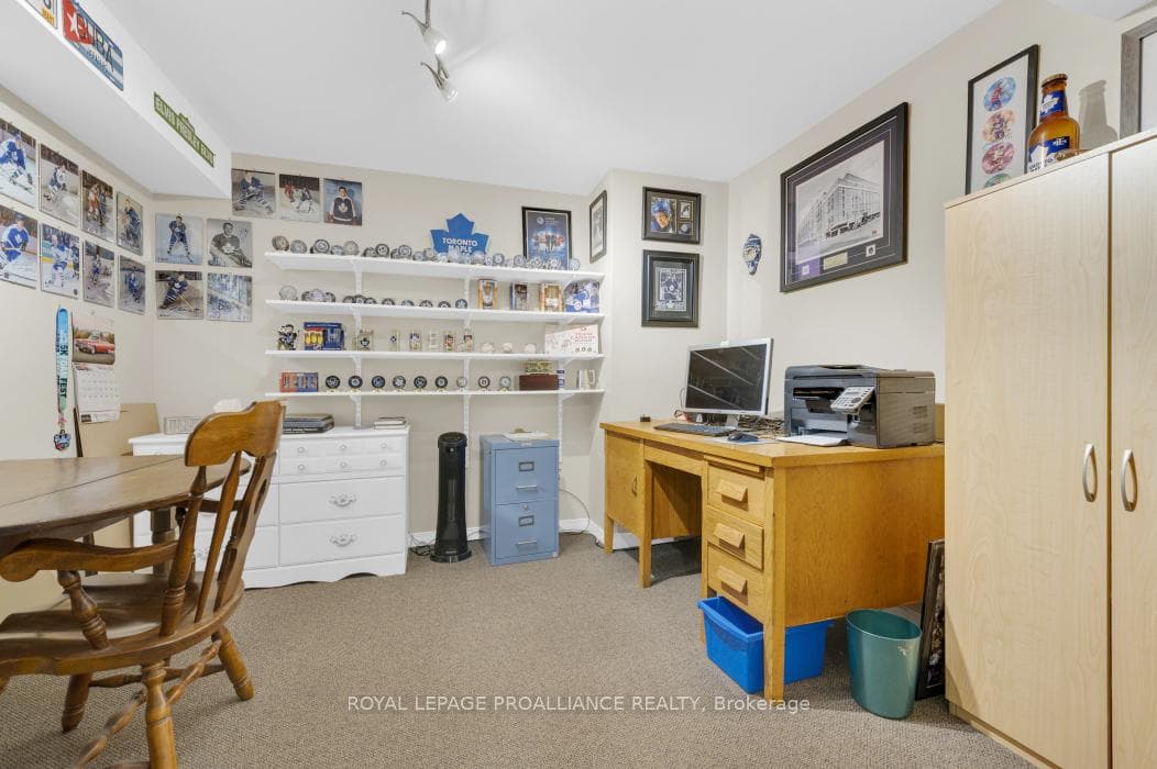 21 Robert Drive photo 27