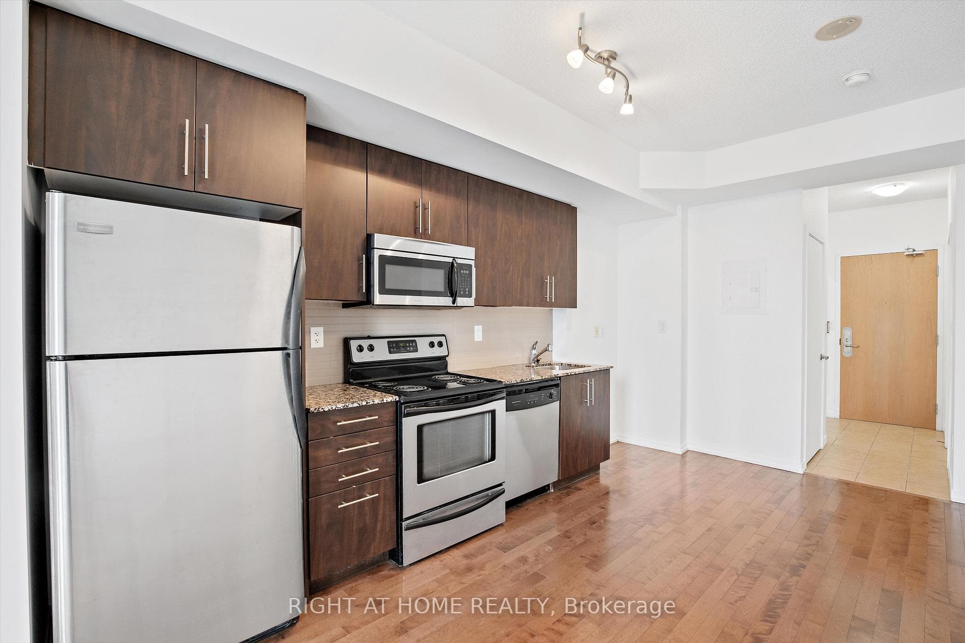 65 Bremner Boulevard Unit 2403 photo 4