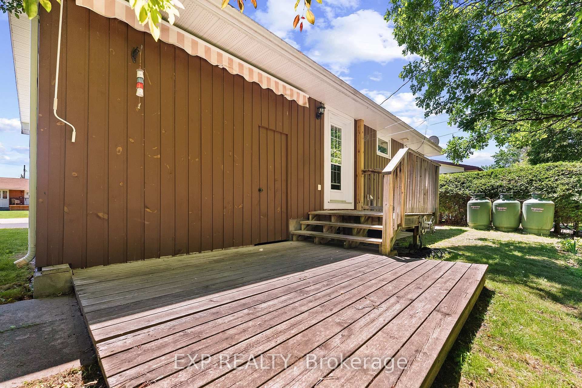 Rear deck