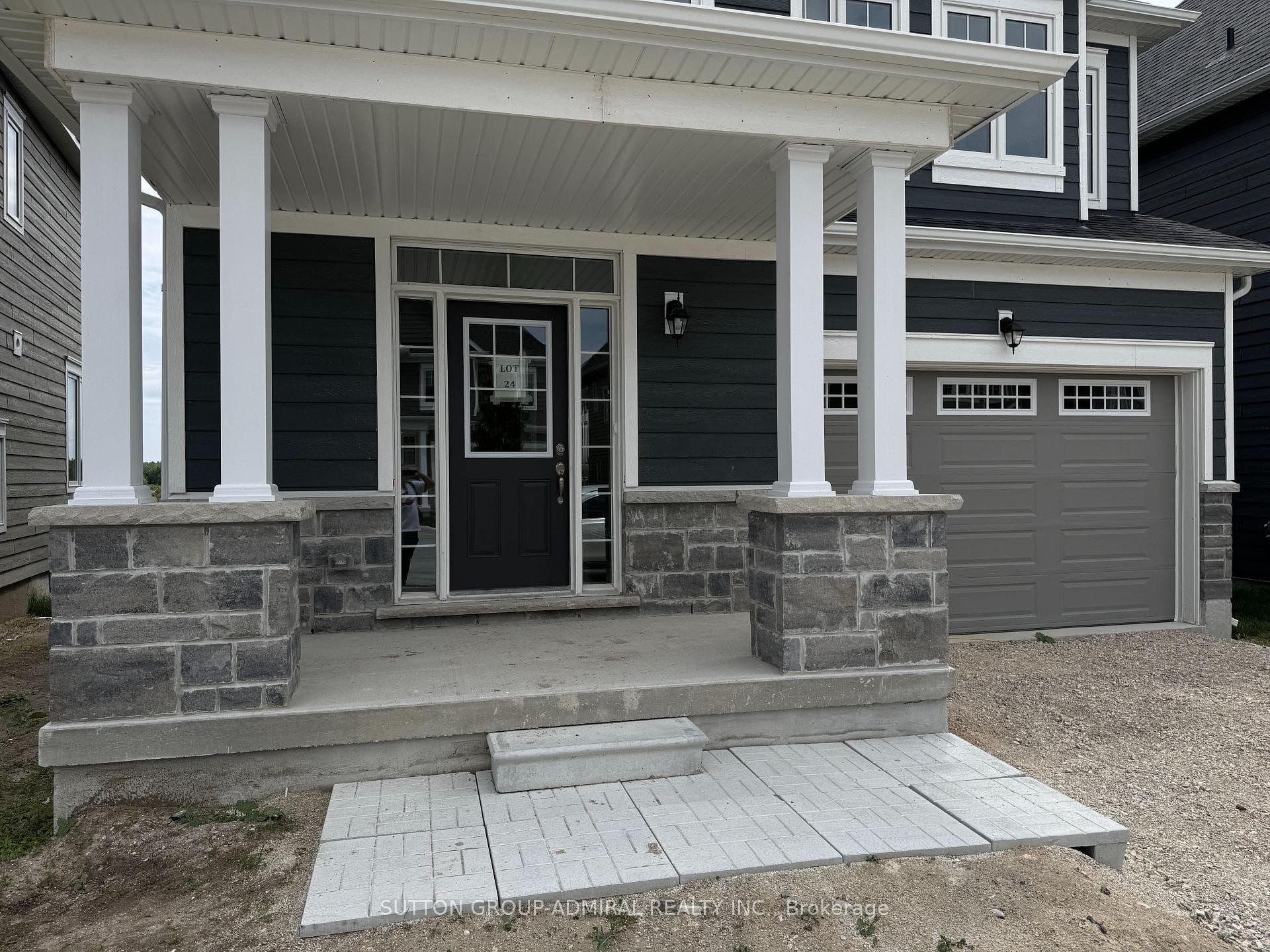 16 Shapira Avenue photo 3