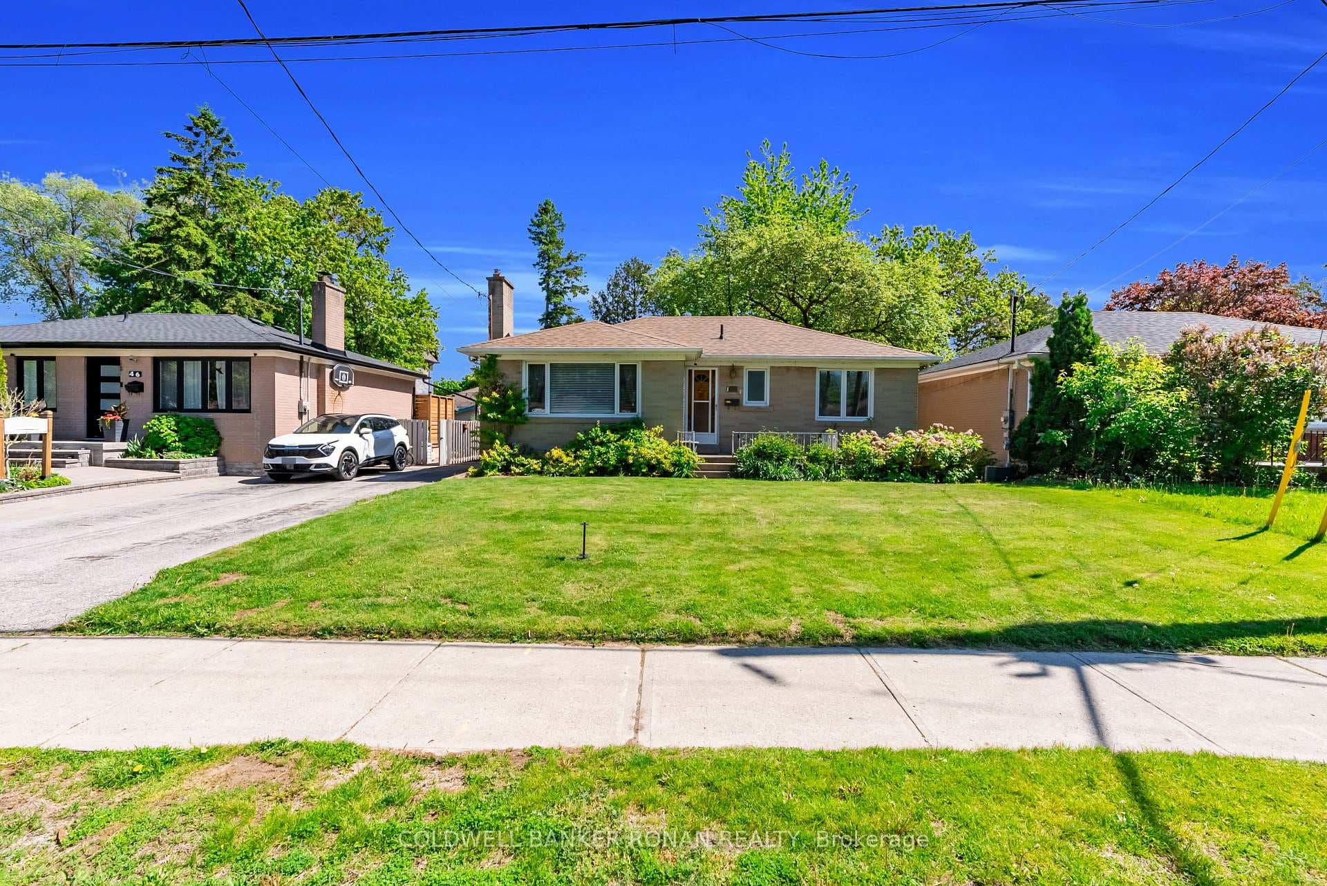 48 Cartier Crescent photo 11