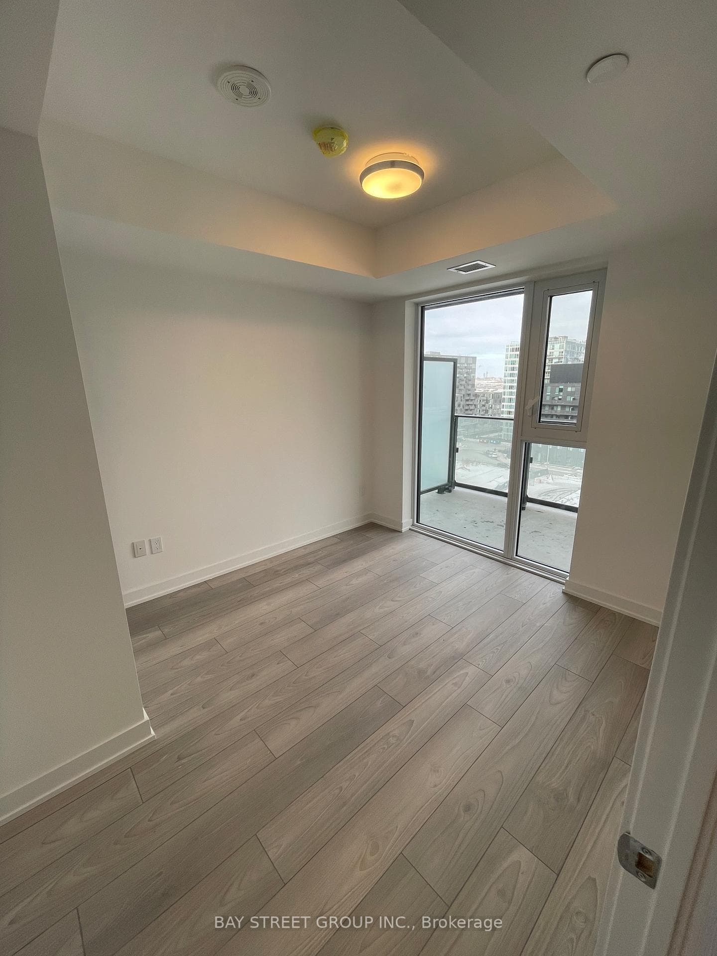 8 Tippett Road Unit 901 photo 5