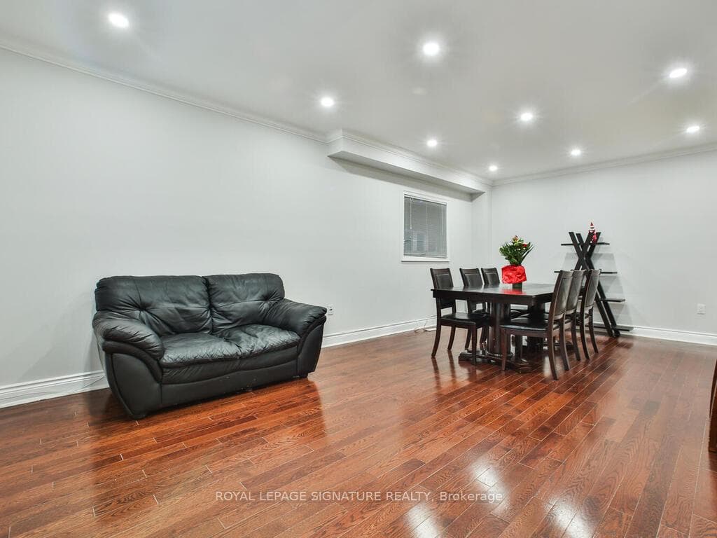 23 Rocksprings Avenue photo 5