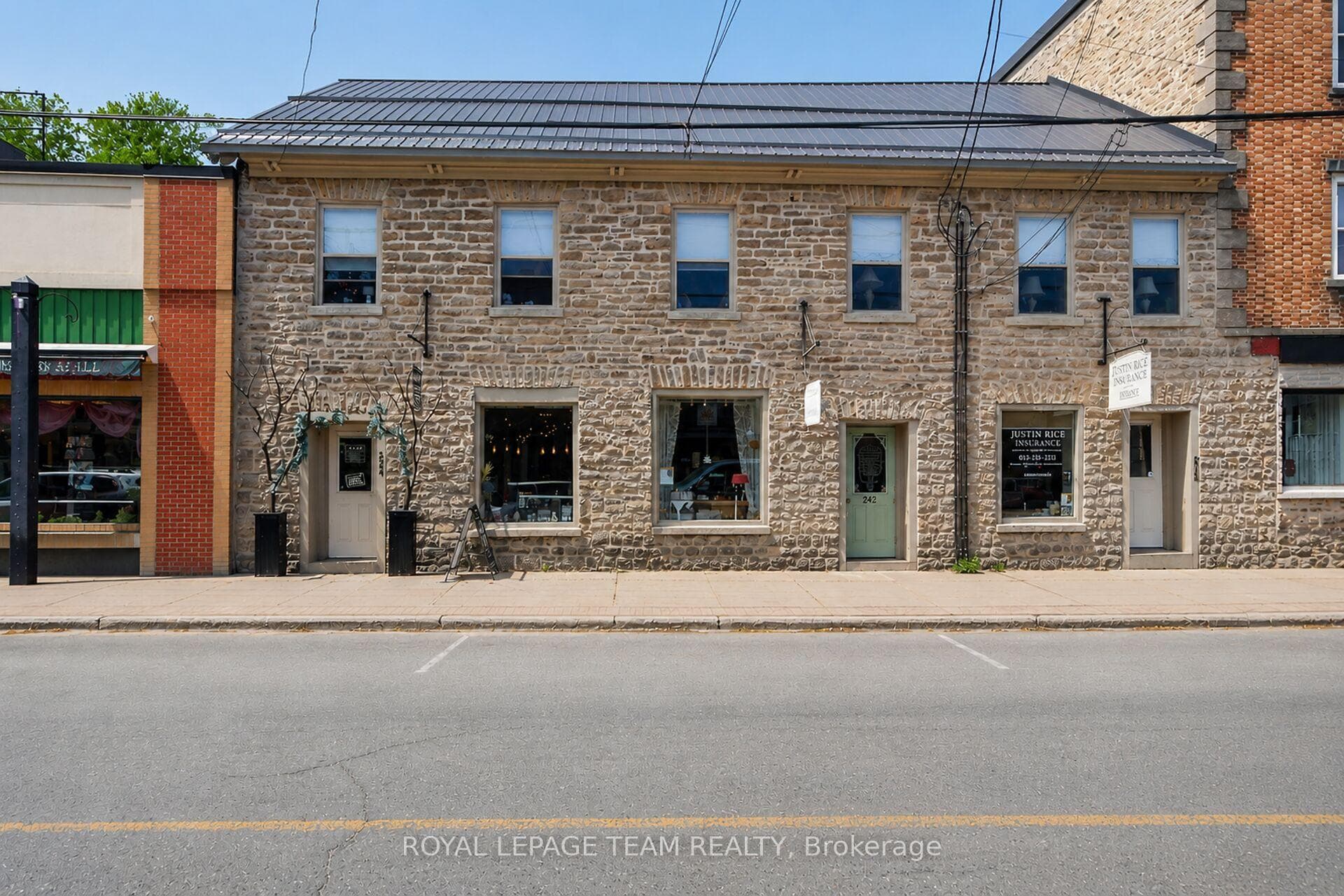 212-224 St Lawrence Street photo 3