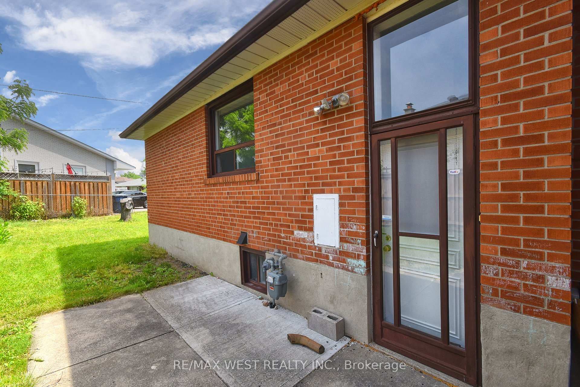 124 Allanhurst Drive Unit Basemen photo 3