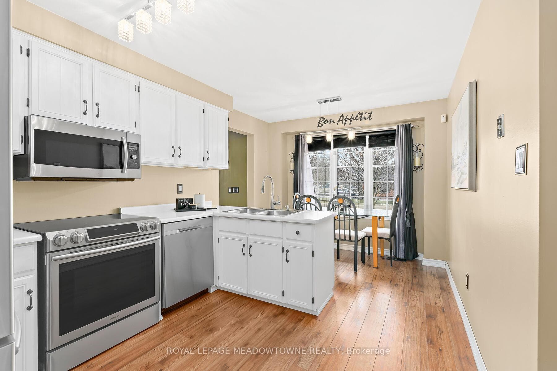 2 Alderbrook Drive photo 10