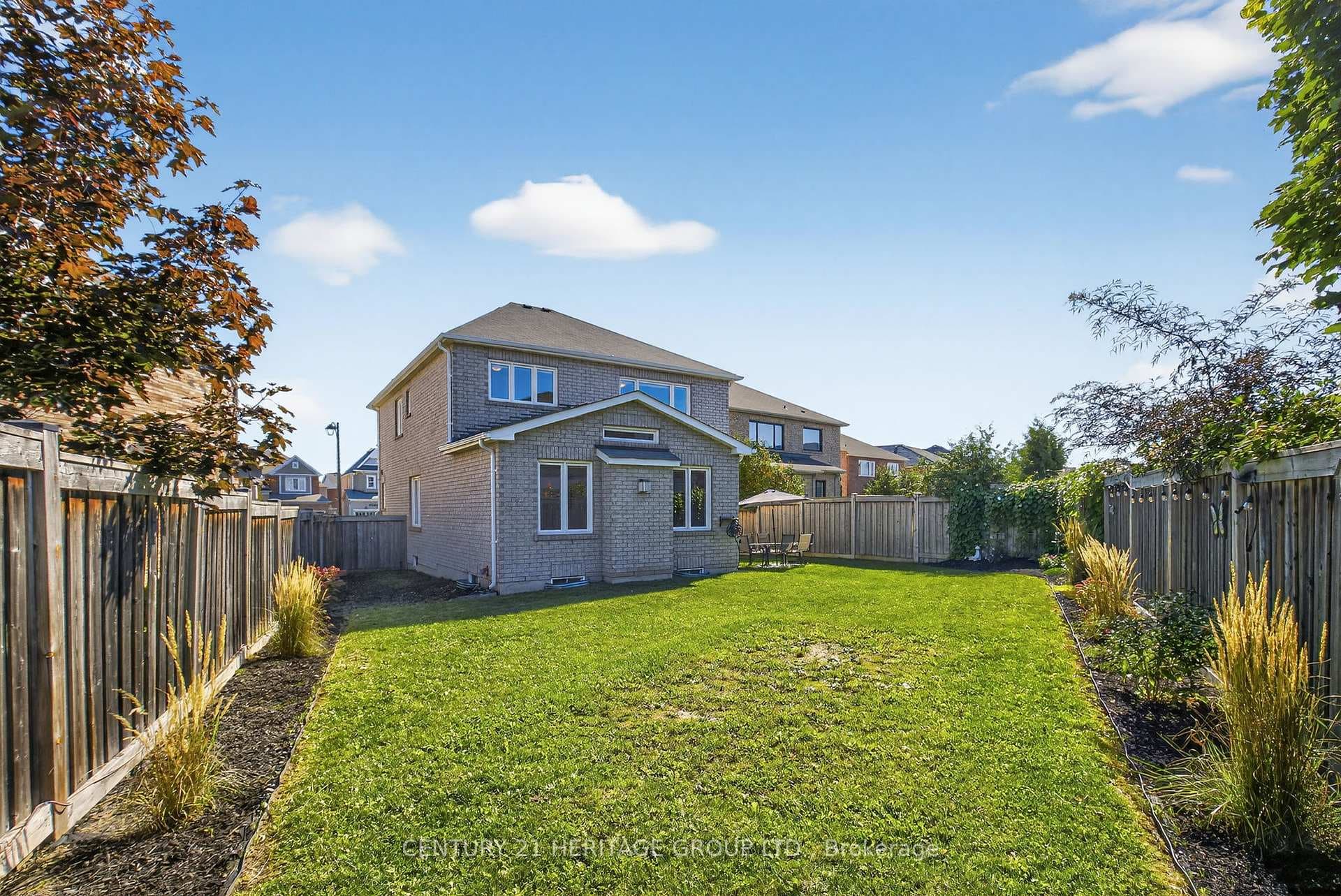 63 Jewelwing Court photo 33