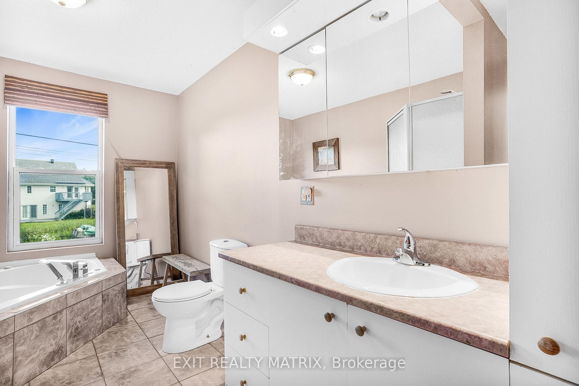 93 MONTPETIT Street photo 28