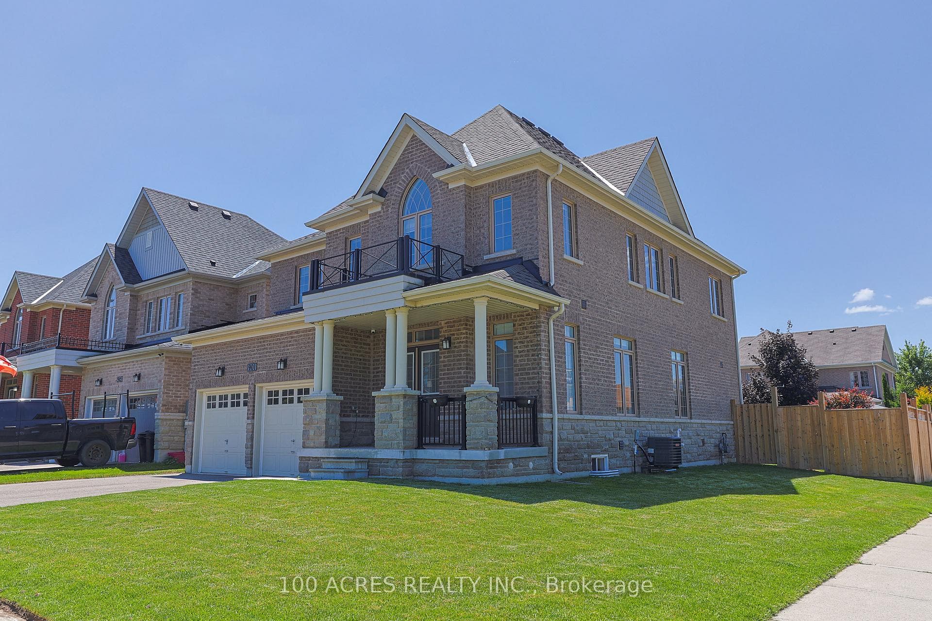 901 Edinburgh Drive photo 4