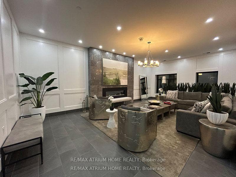 260 Villagewalk Boulevard Unit 304 photo 3