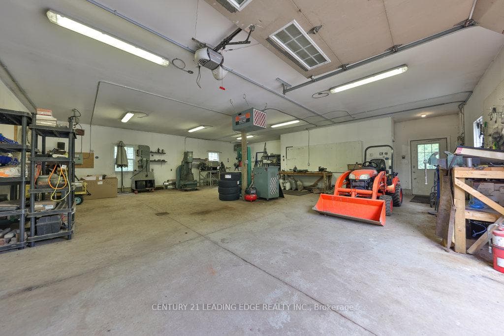 4379 Victoria Road photo 36