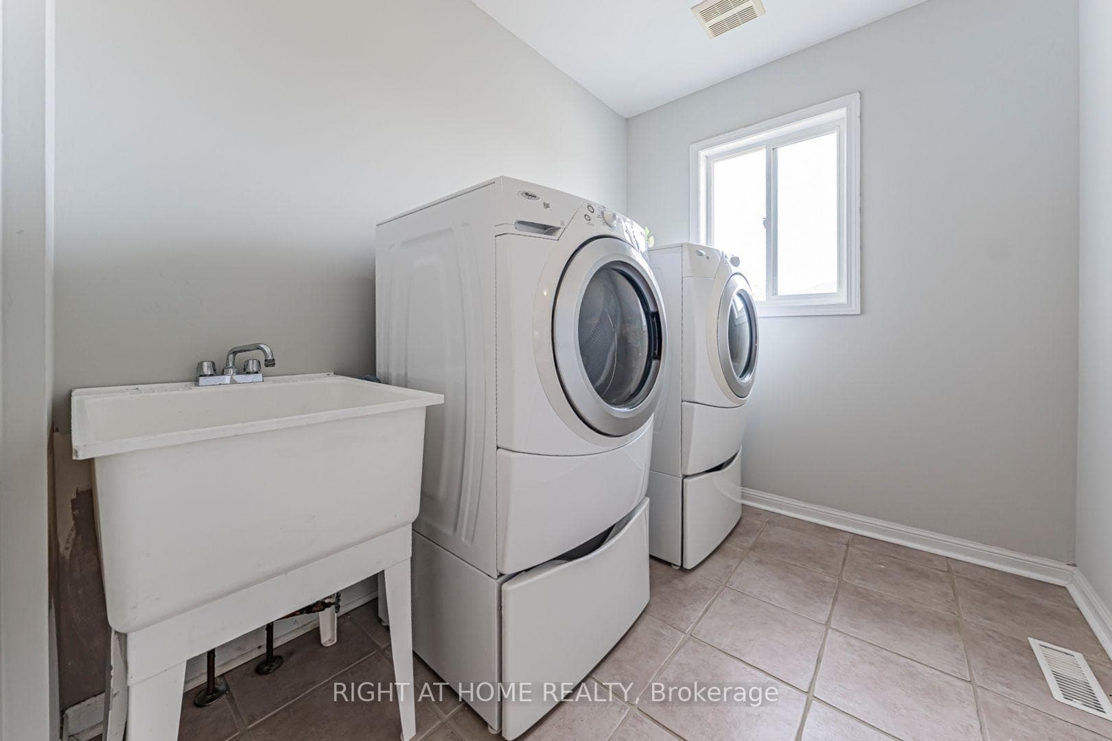 11 Olivett Lane photo 27