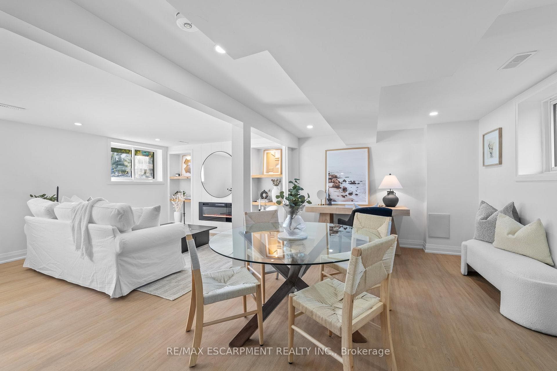 52 Stoney Brook Drive photo 9