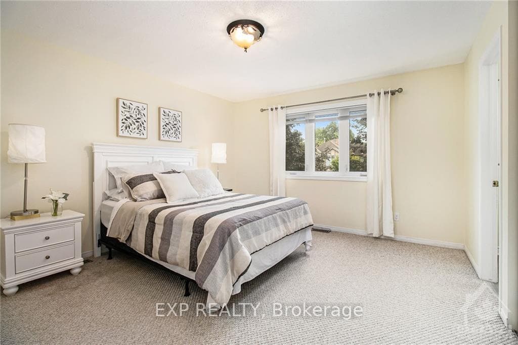 63 WINNEGREEN Court photo 17