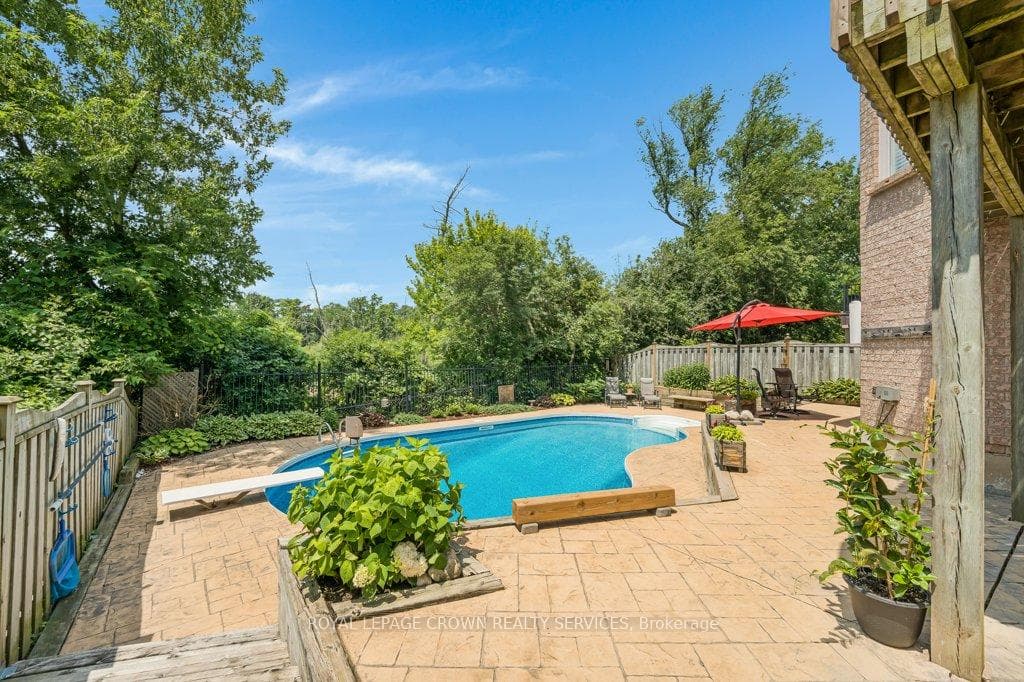 32 Kingfisher Crescent photo 48