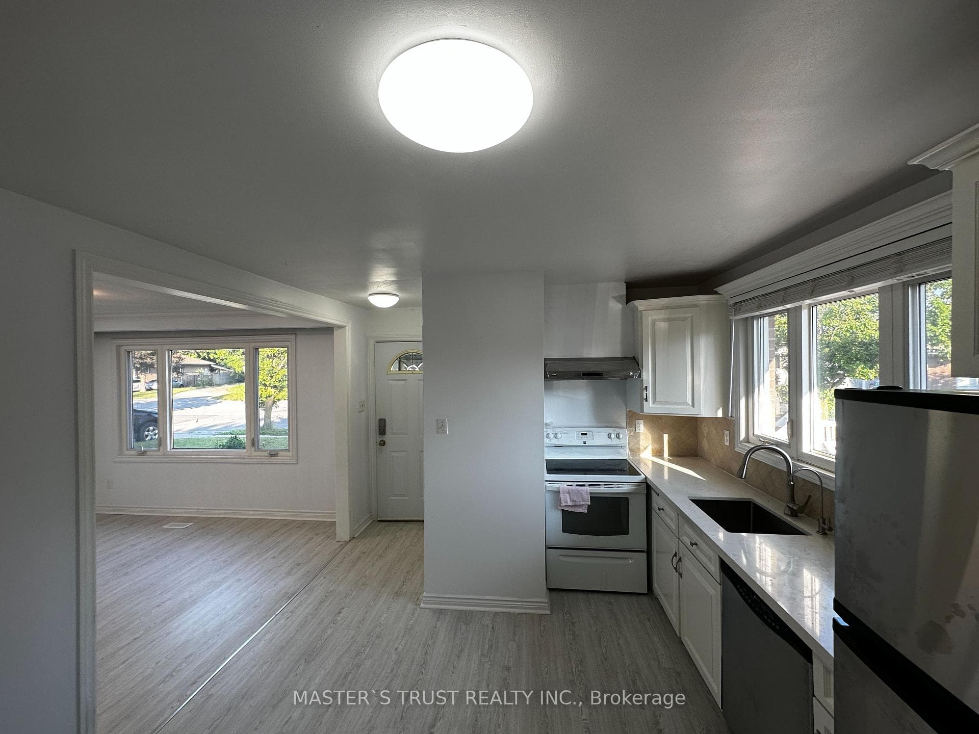 195 Penn Avenue Unit Main floor only photo 6