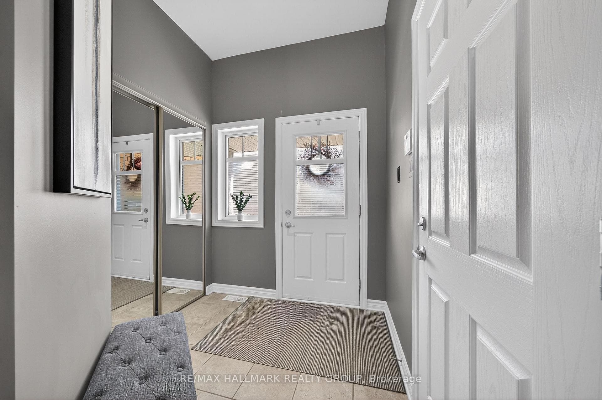 159 Lerta Way photo 3