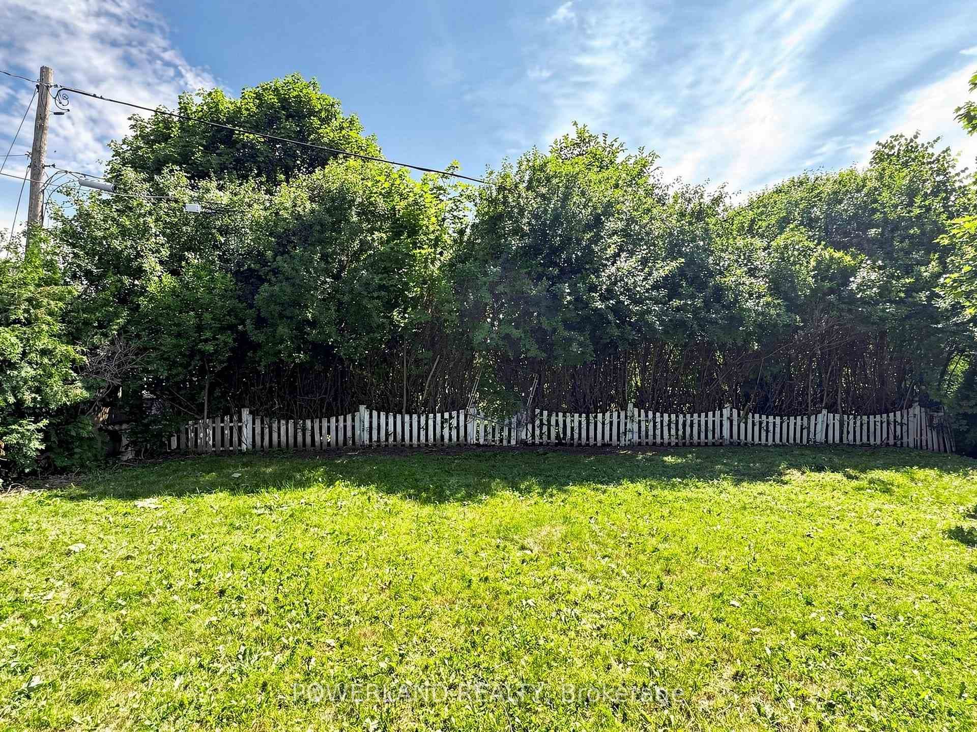 7 Laurentide Avenue photo 49