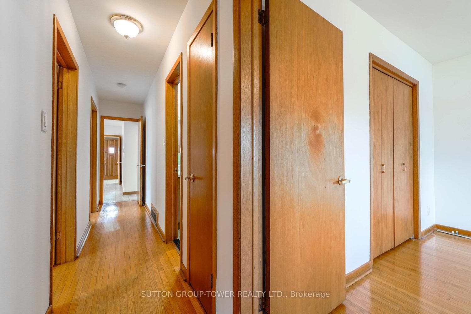 328 Hullmar Drive photo 39