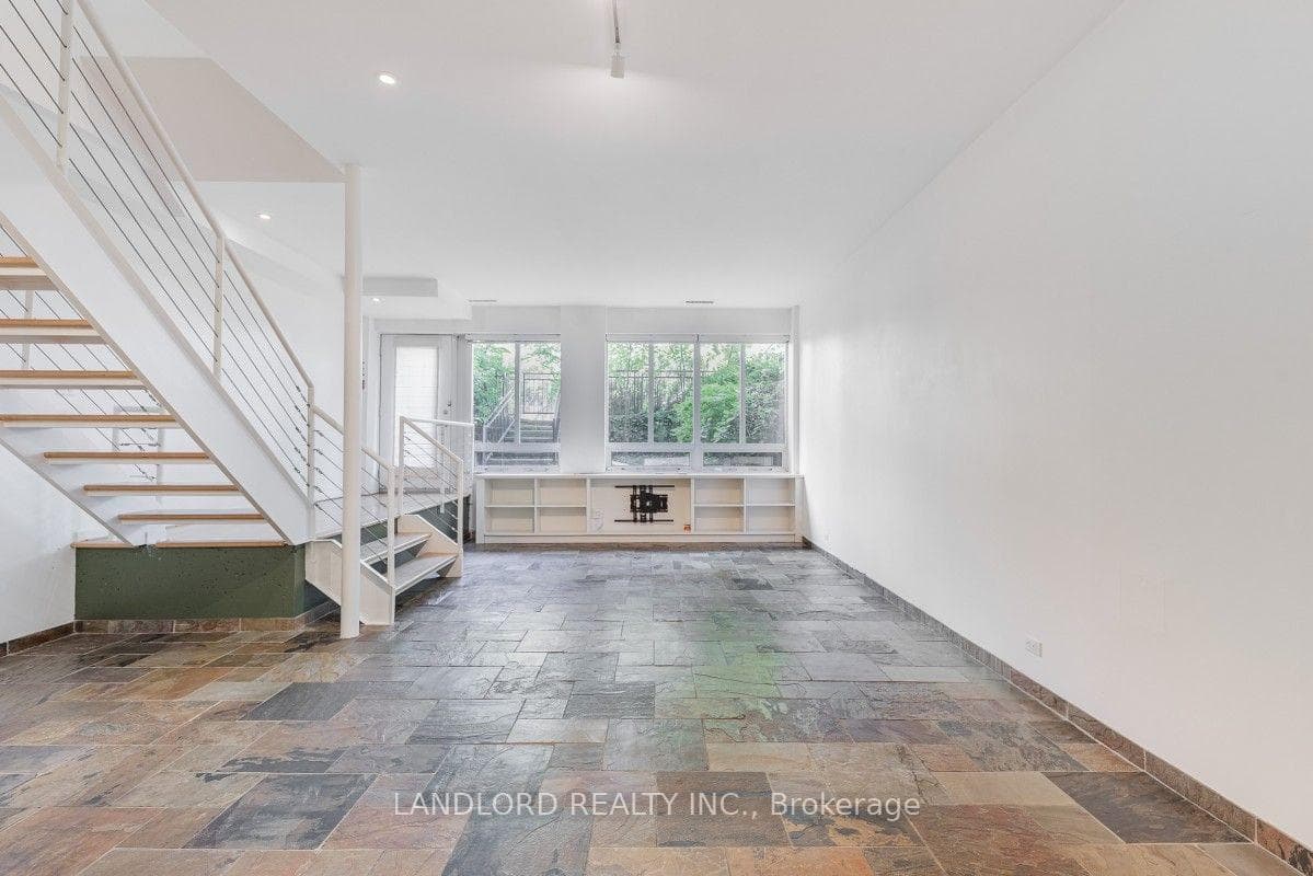 33 Price Street Unit 3 photo 11