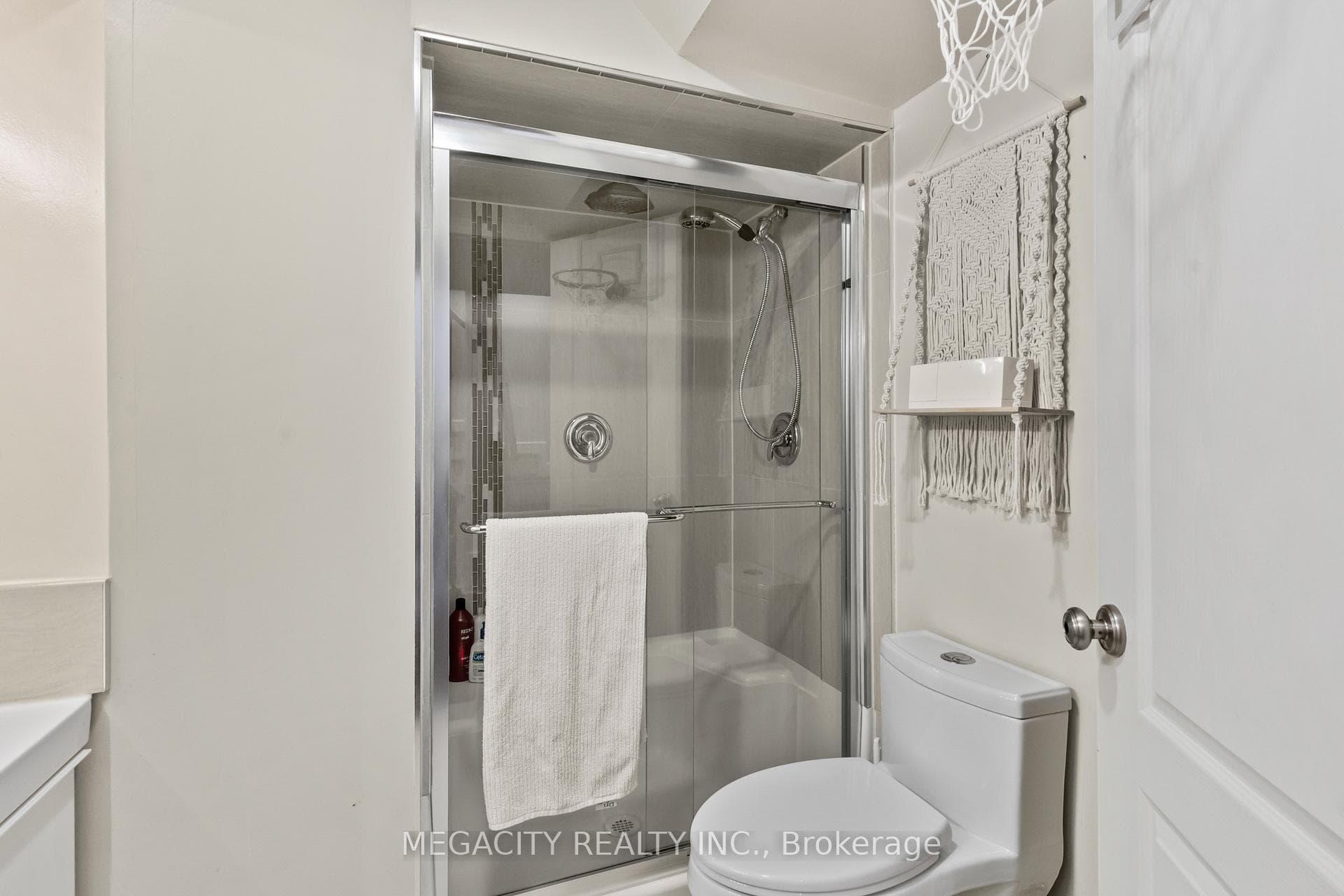 17 Corkwood Crescent photo 32