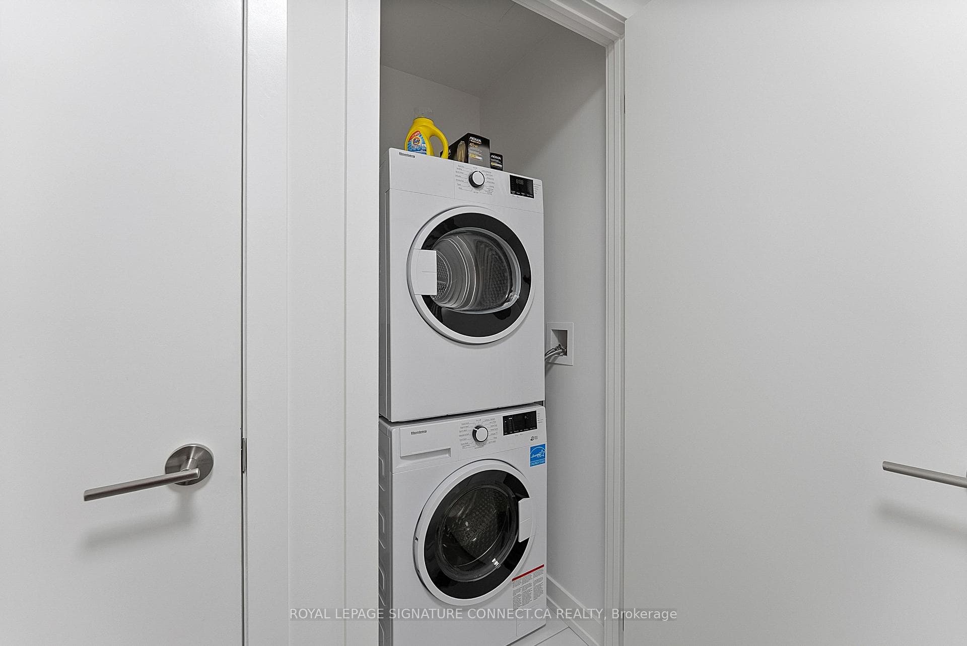 110 Broadway Avenue Unit 415 photo 21