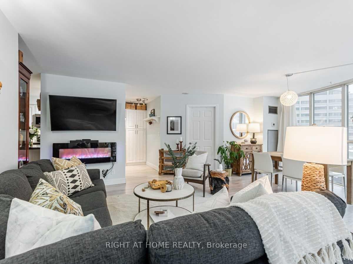 24 Wellesley Street Unit 513 photo 13