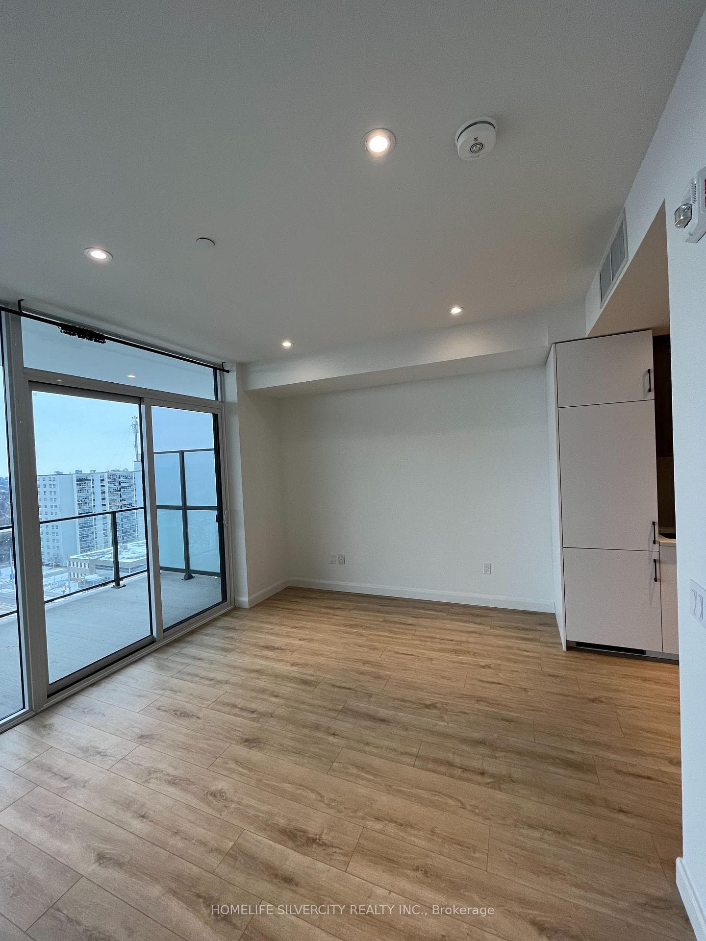 741 King Street Unit 609 photo 3