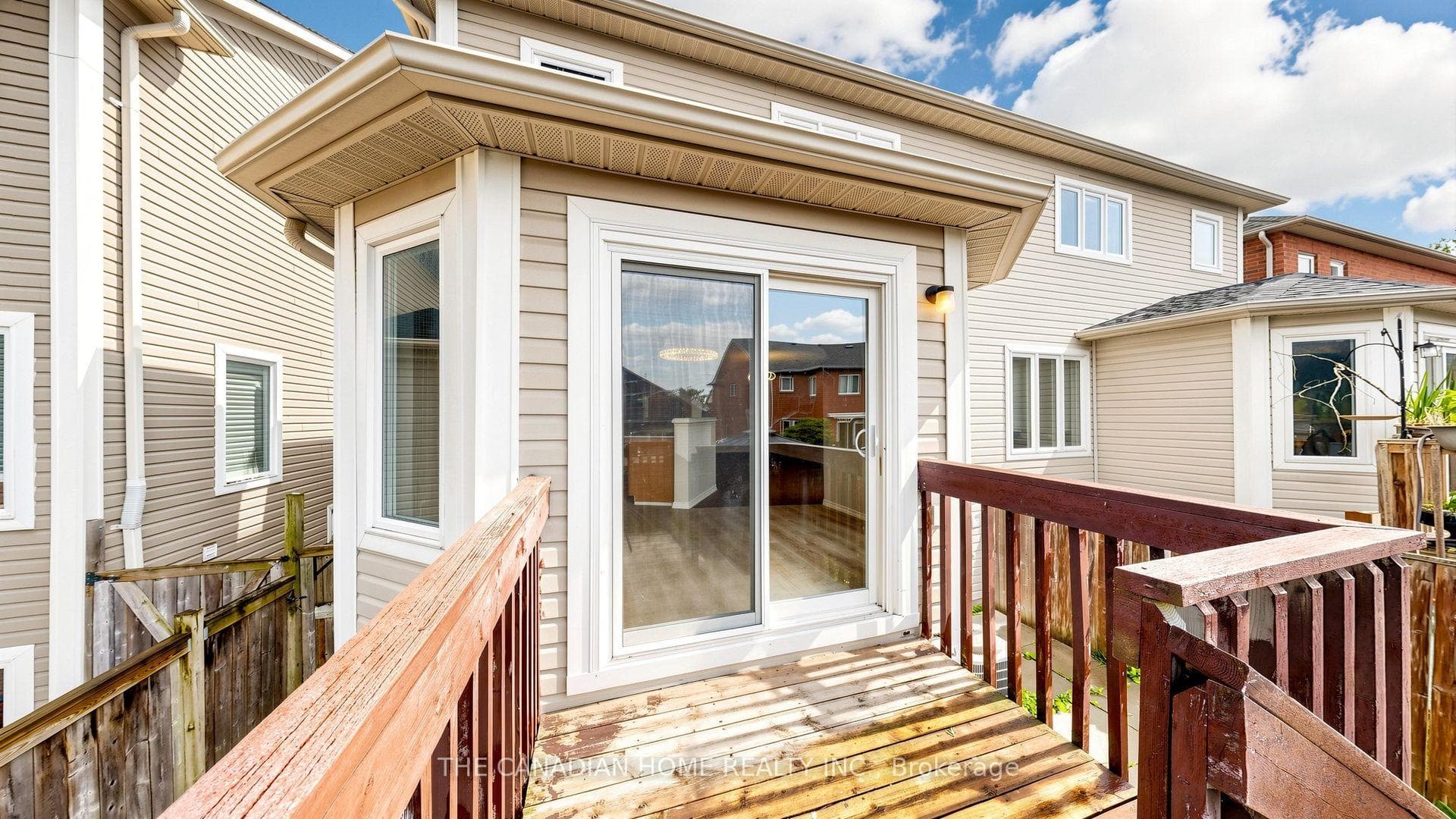 31 Laurendale Avenue photo 48