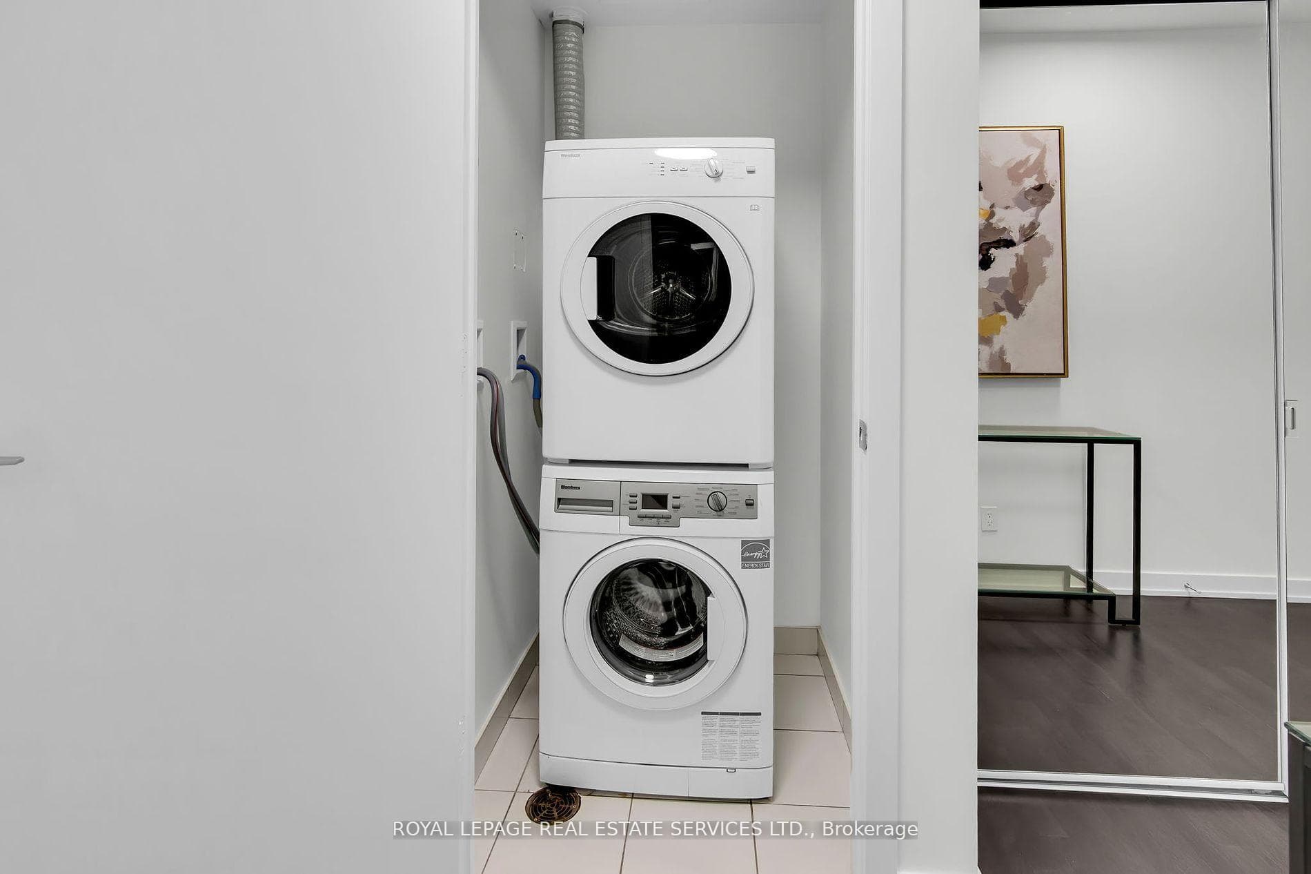 501 St Clair Avenue Unit 1405 photo 16