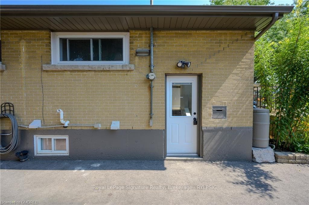 36 BEAUCOURT Road photo 33