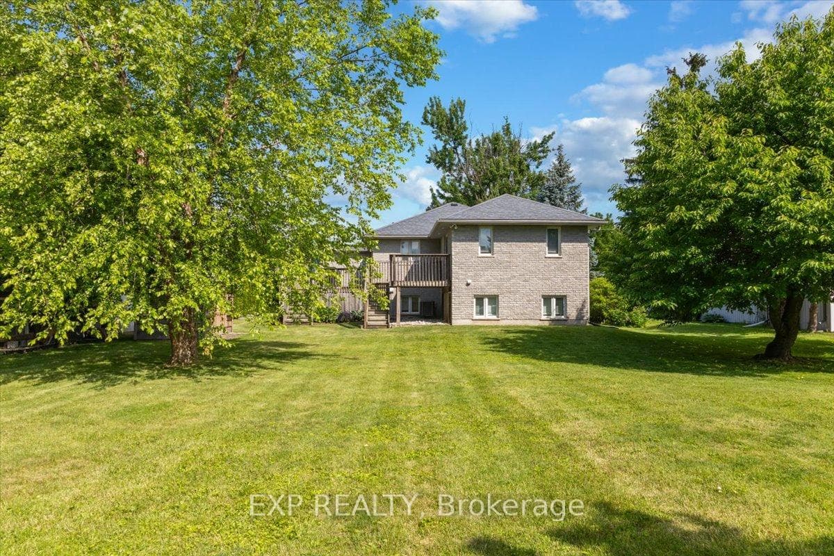 122 1/2 Railway Avenue photo 43