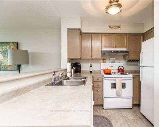39 Oneida Crescent Unit 902 photo 4