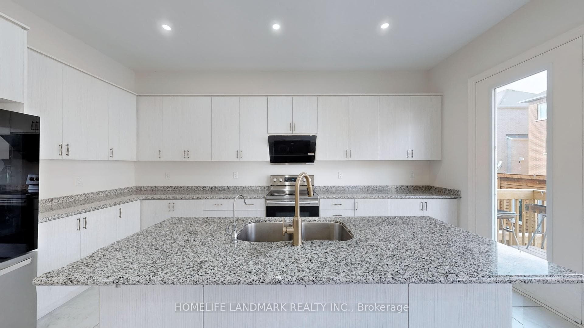 208 Wesmina Avenue photo 15