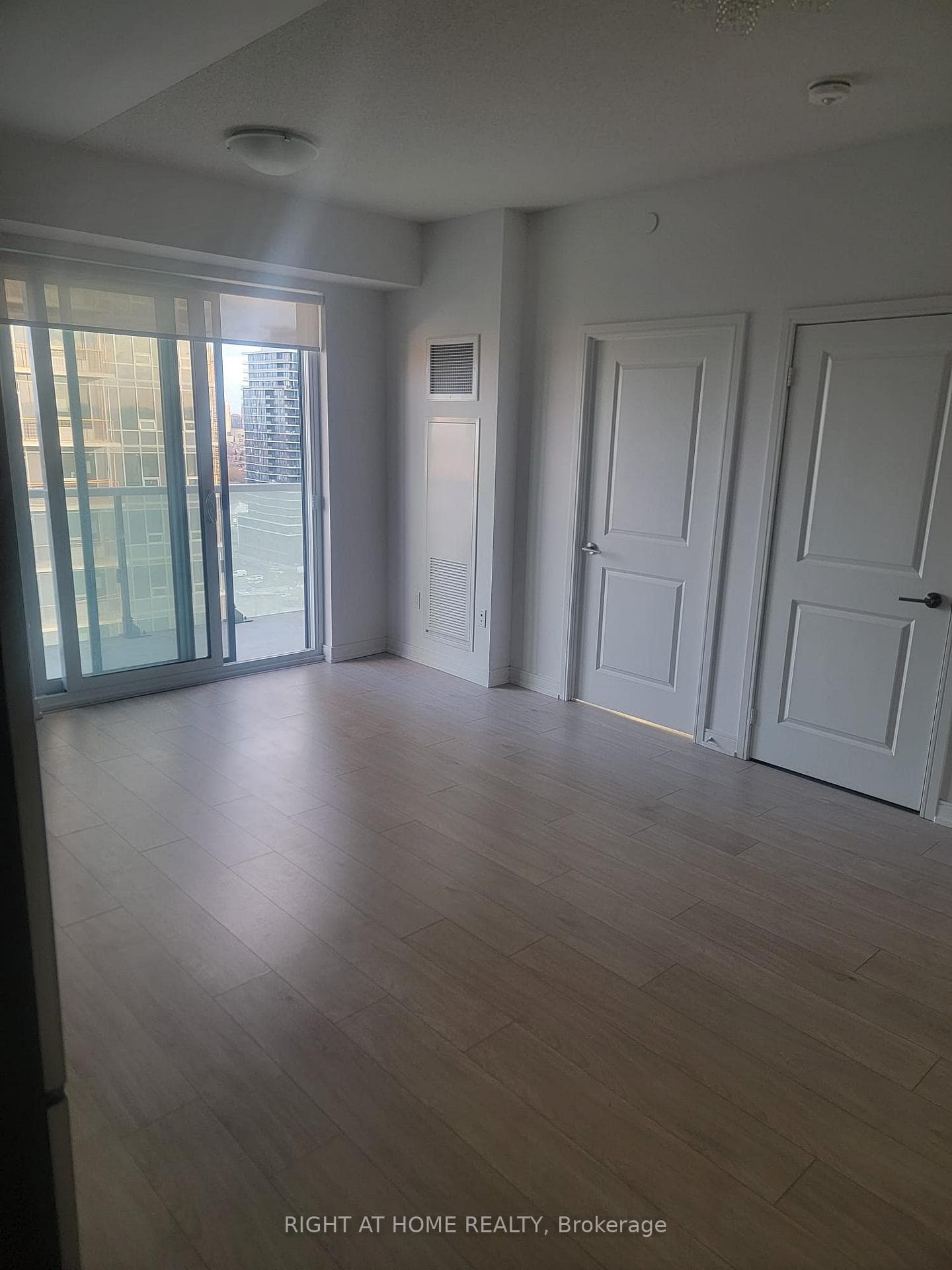 8 Nahani Way Unit 1809 photo 3