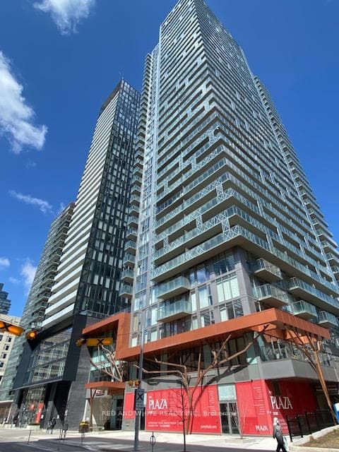 50 Wellesley Street Unit 3207 photo 1