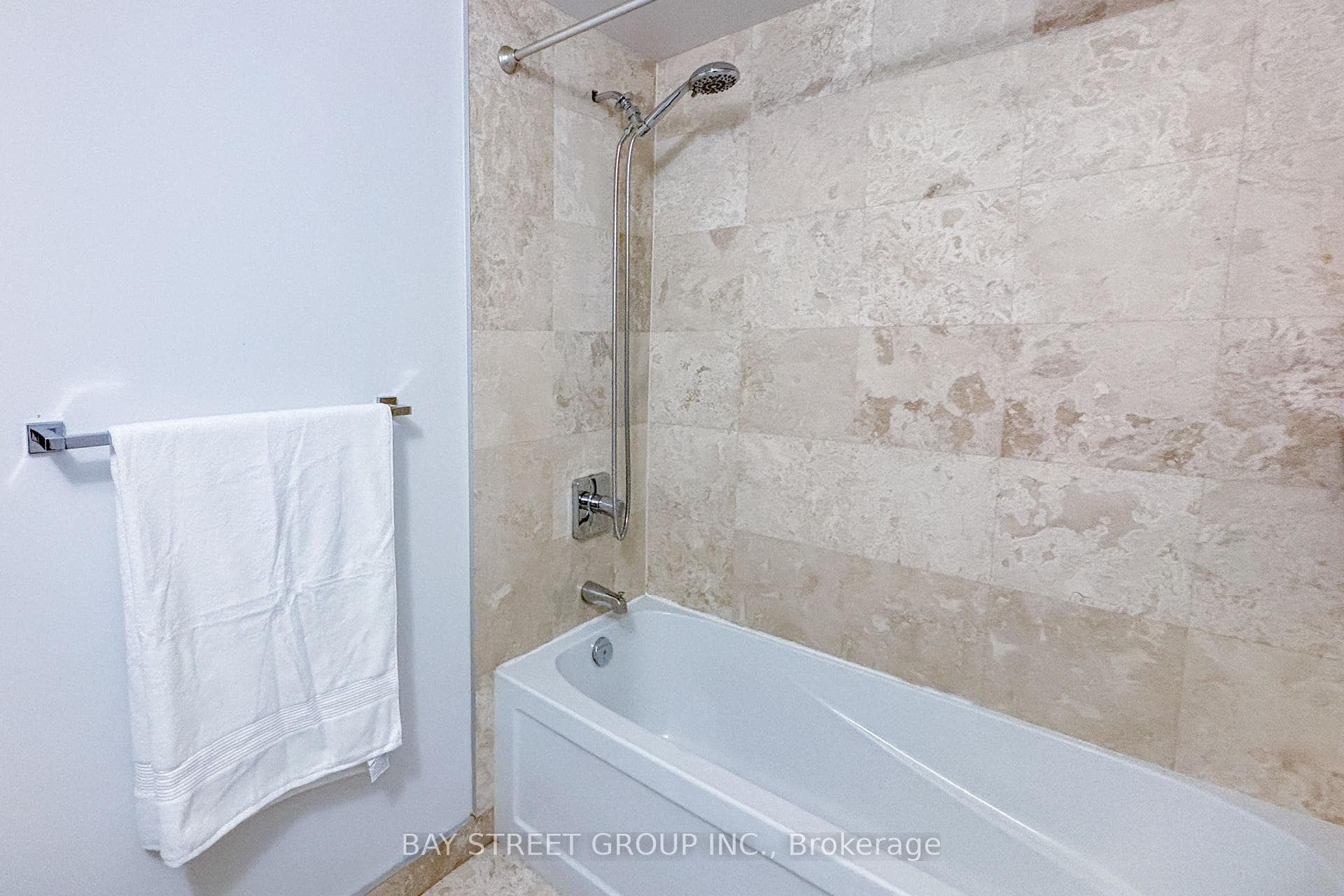 14 York Street Unit 2406 photo 7