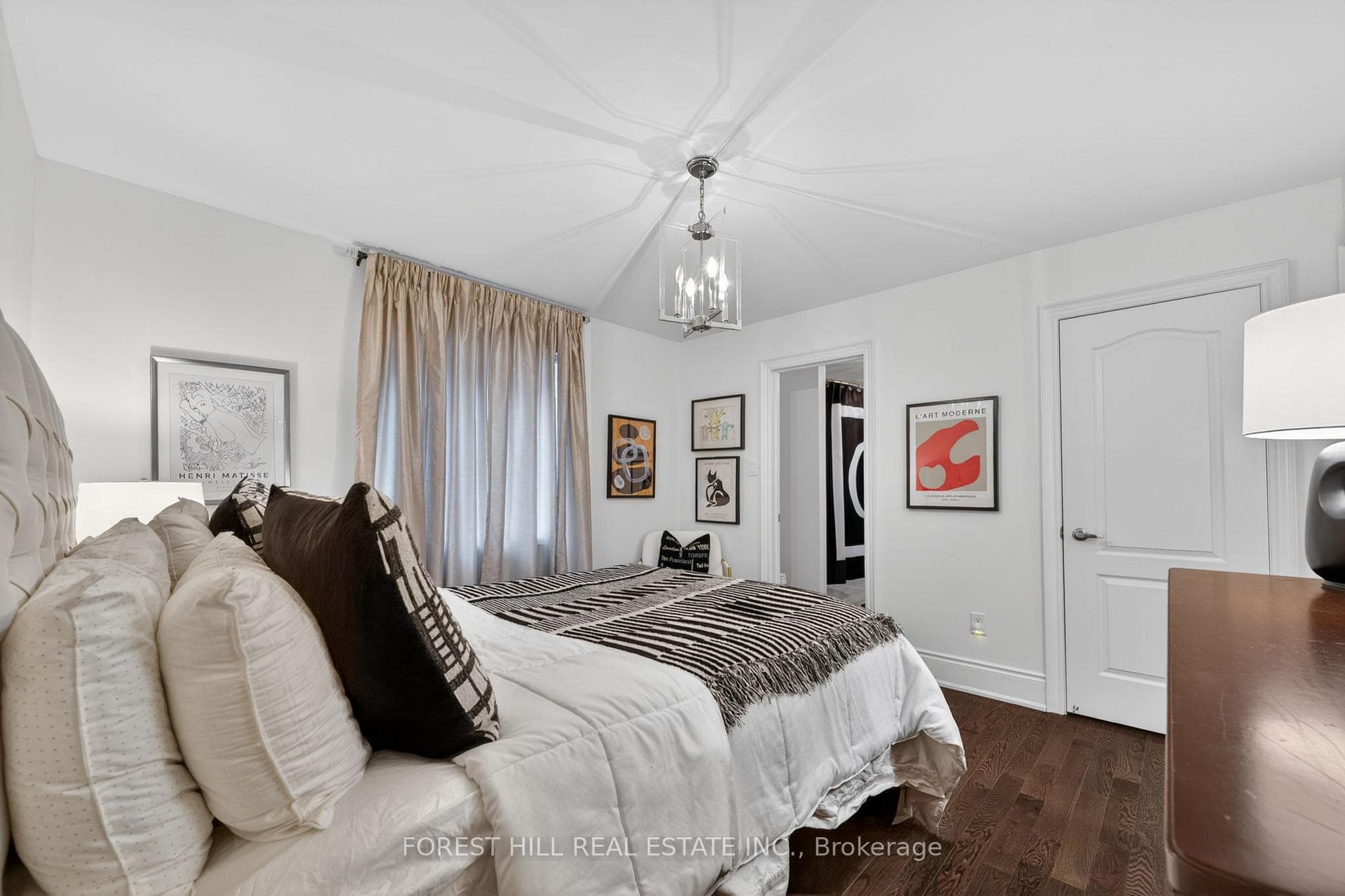 111 Vines Place photo 18