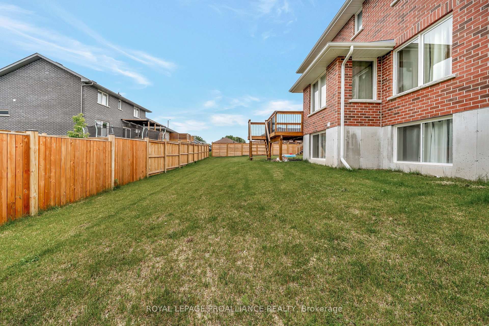 54 Lanark Drive photo 45