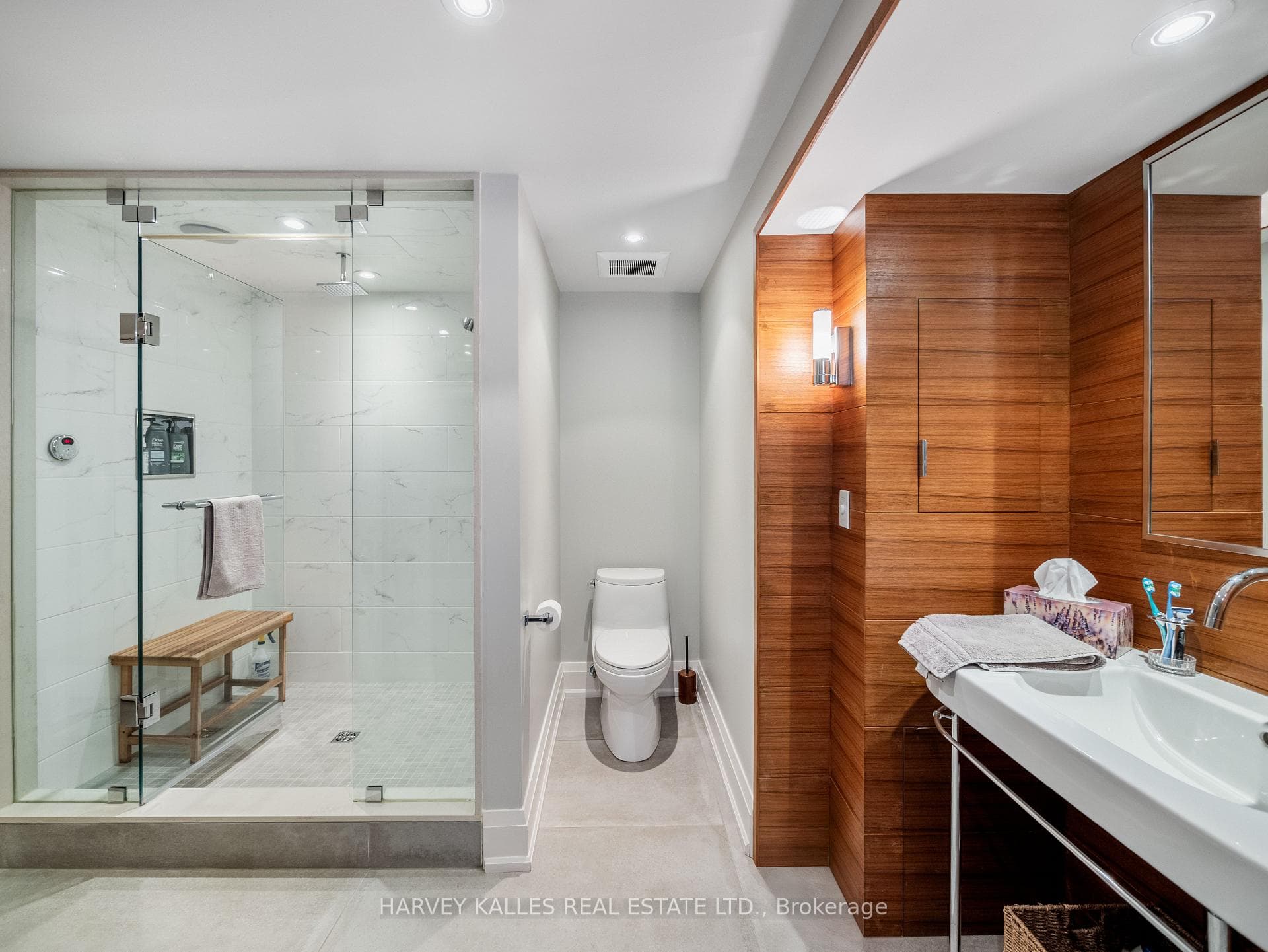 83 Lascelles Boulevard photo 32
