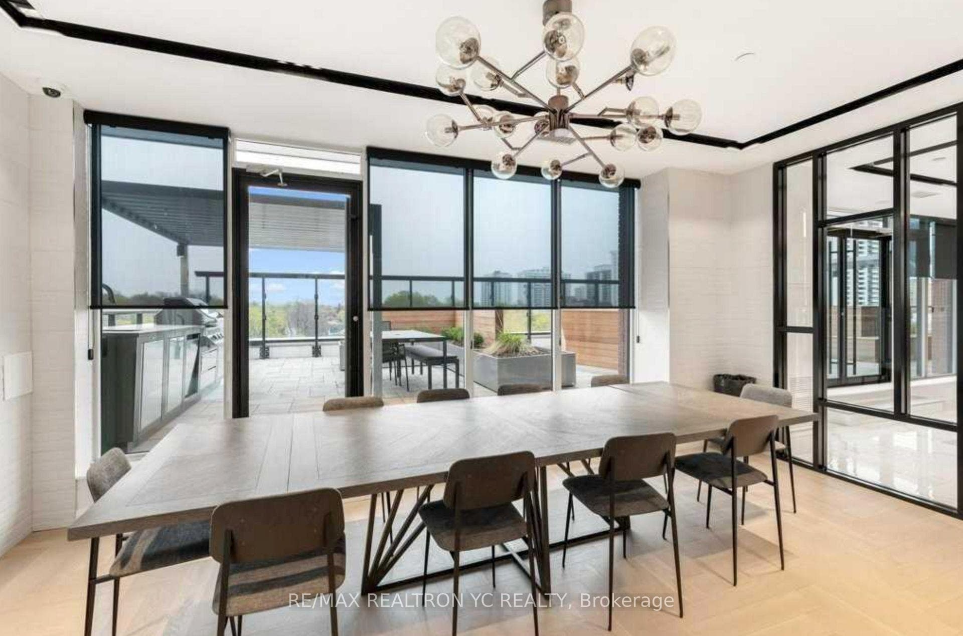 1 Belsize Drive Unit 425 photo 18