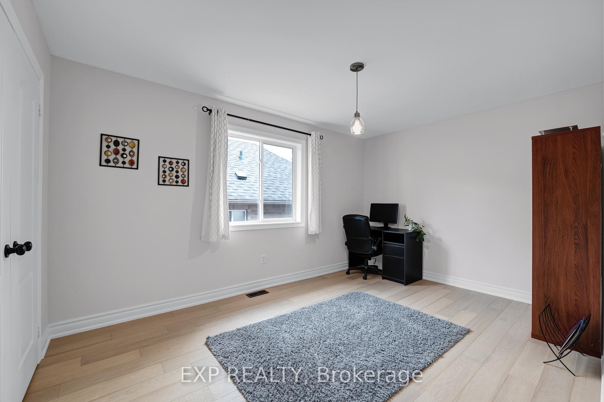 320 Dowson Loop photo 32